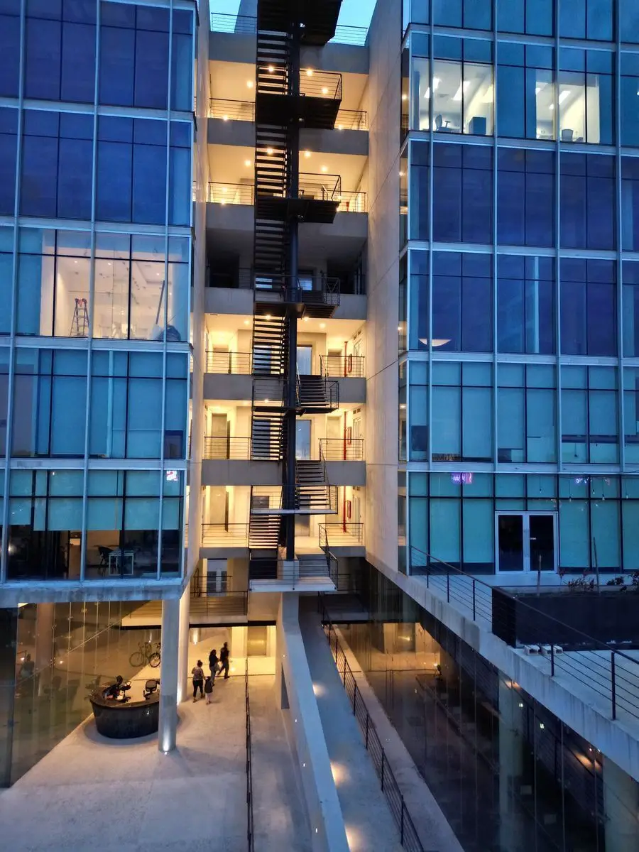 Venta o Renta Piso 5 Equipadas y Adecuadas Corporativo Playa del Carmen