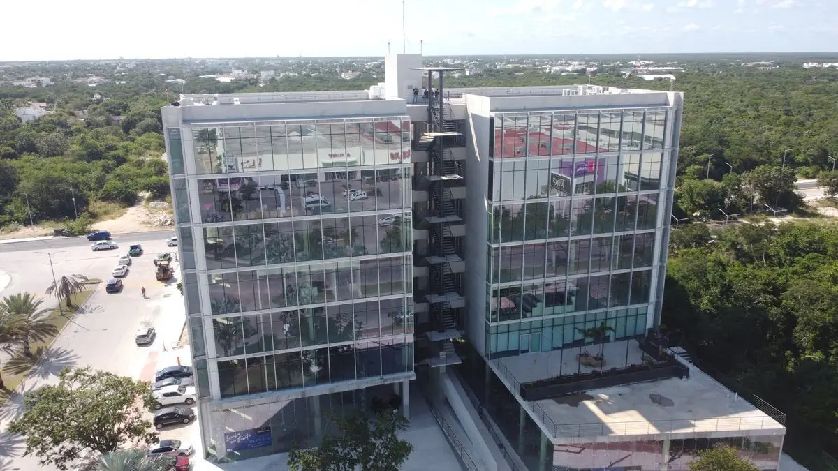 Venta o Renta Piso 5 Equipadas y Adecuadas Corporativo Playa del Carmen — foto 2