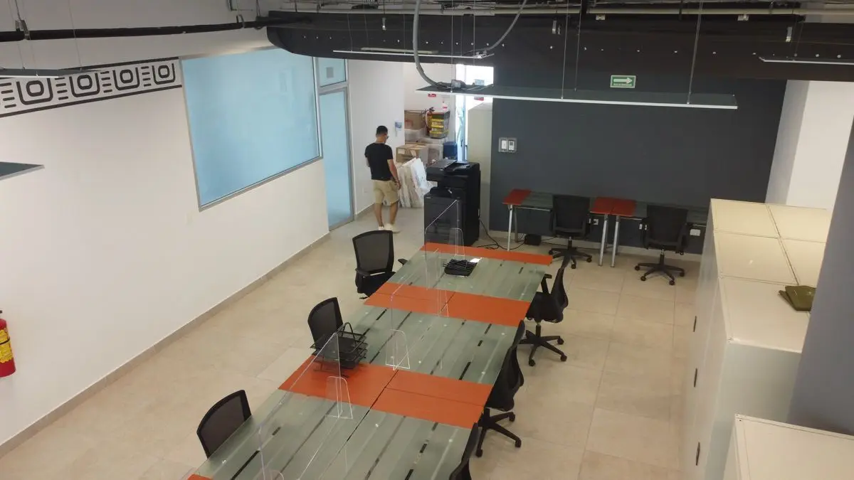 Venta o Renta Piso 5 Equipadas y Adecuadas Corporativo Playa del Carmen — foto 3