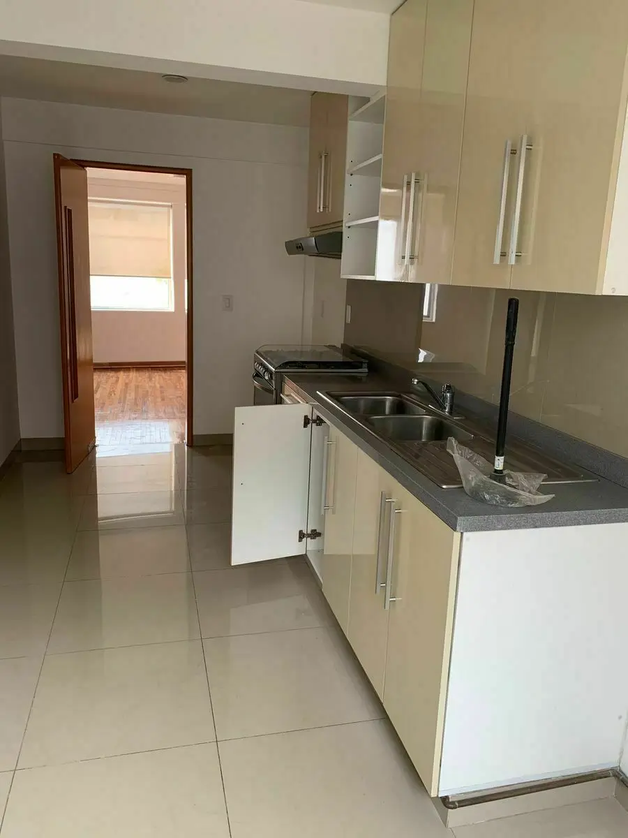 Lujoso y Seguro Depto en Venta — foto 3