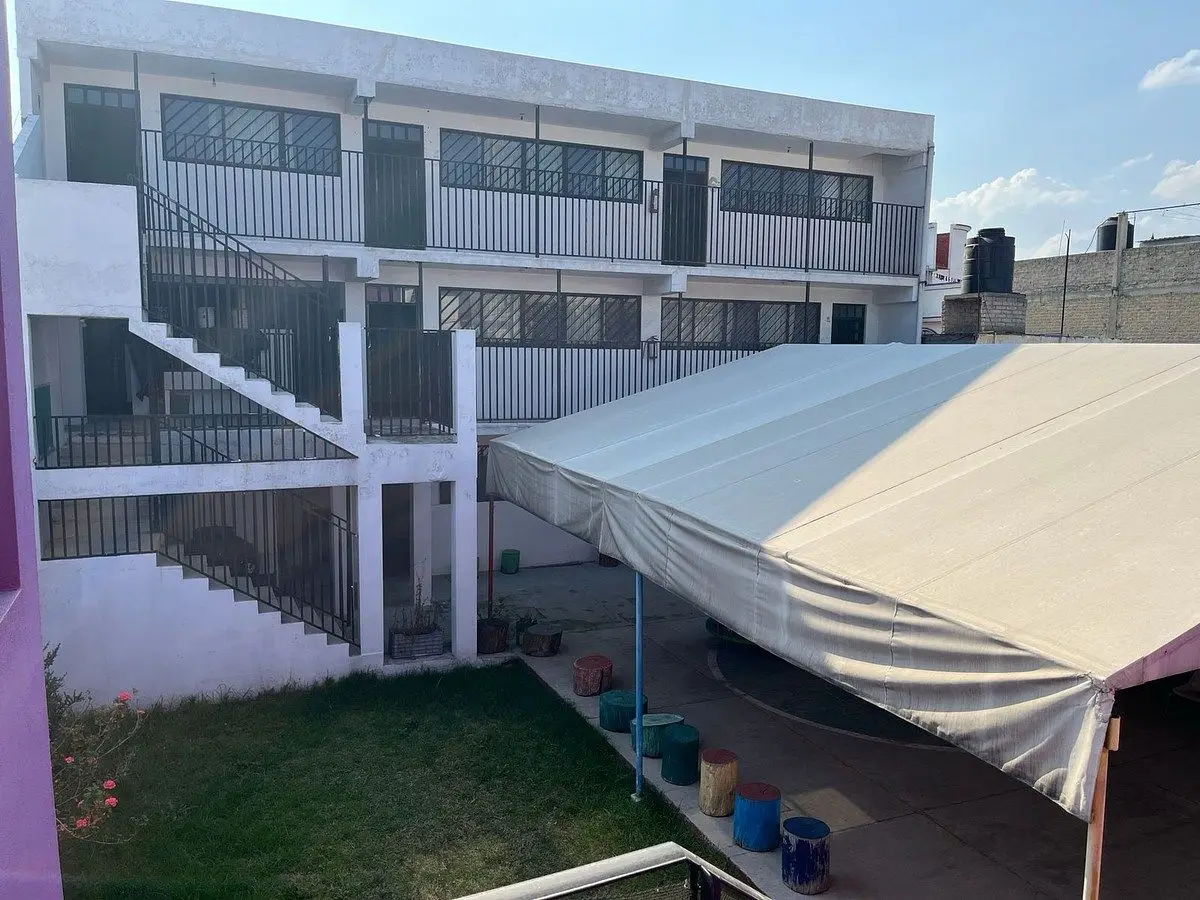 Edificio (Escuela) en Venta con Uso de Suelo Comercial