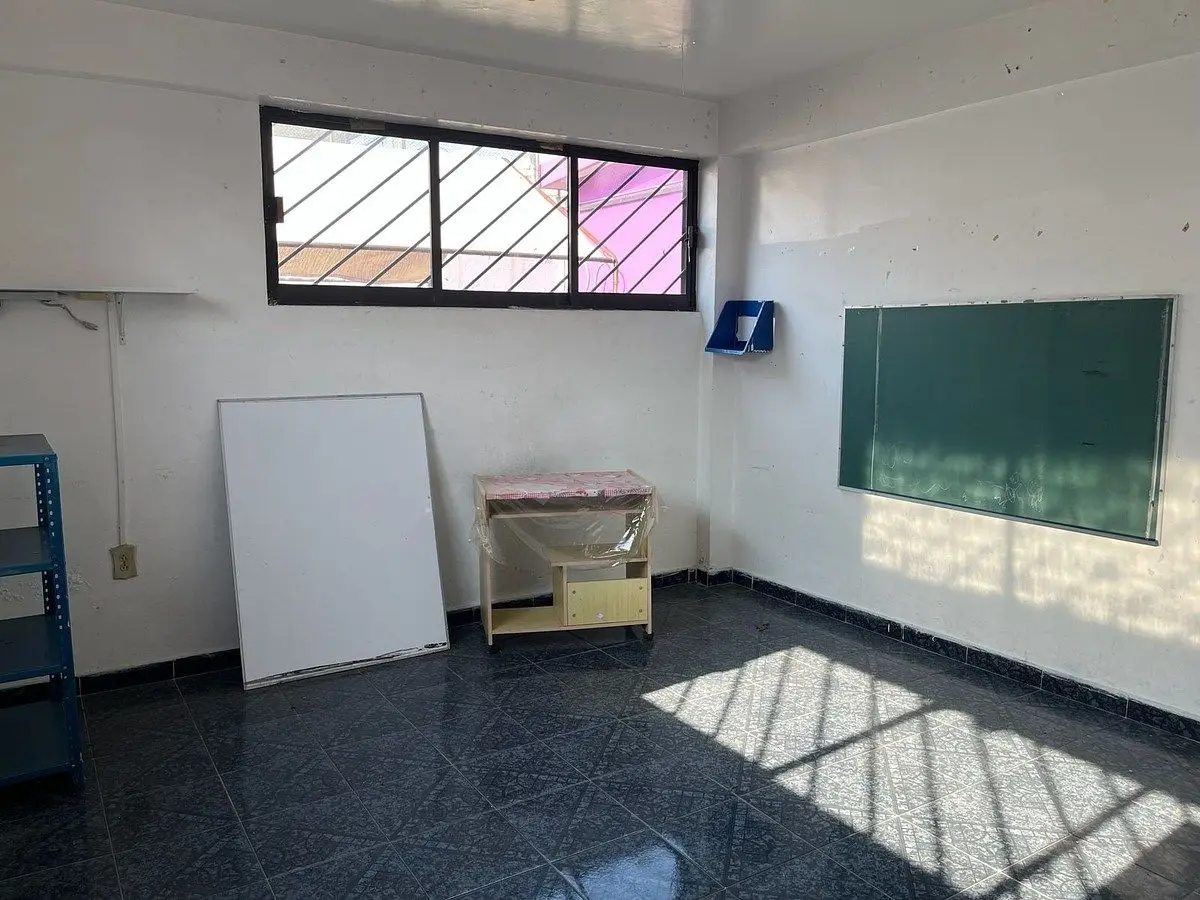 Edificio (Escuela) en Venta con Uso de Suelo Comercial — foto 4