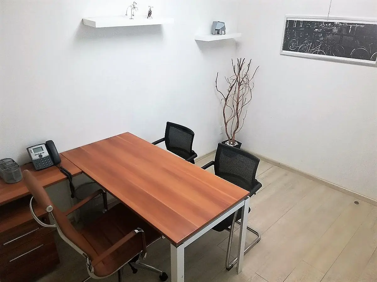 Perfecta Oficina A1 Amueblada para 1 Ocupante