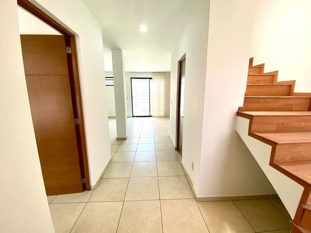 Amplia Casa en Renta Fraccionamiento Las Grullas — foto 4