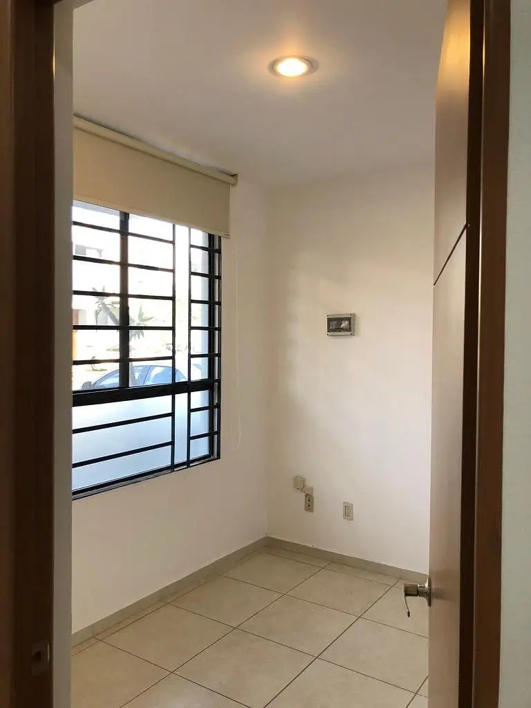 Amplia Casa en Renta Fraccionamiento Las Grullas — foto 5