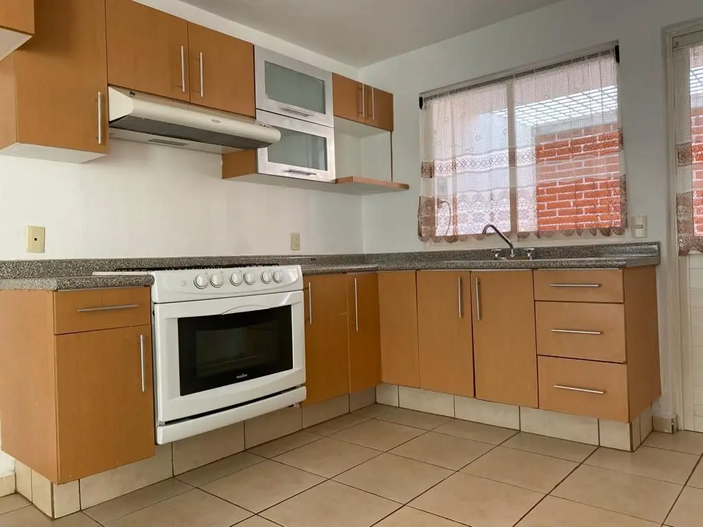 Amplia Casa en Venta Jardines del Vergel — foto 2