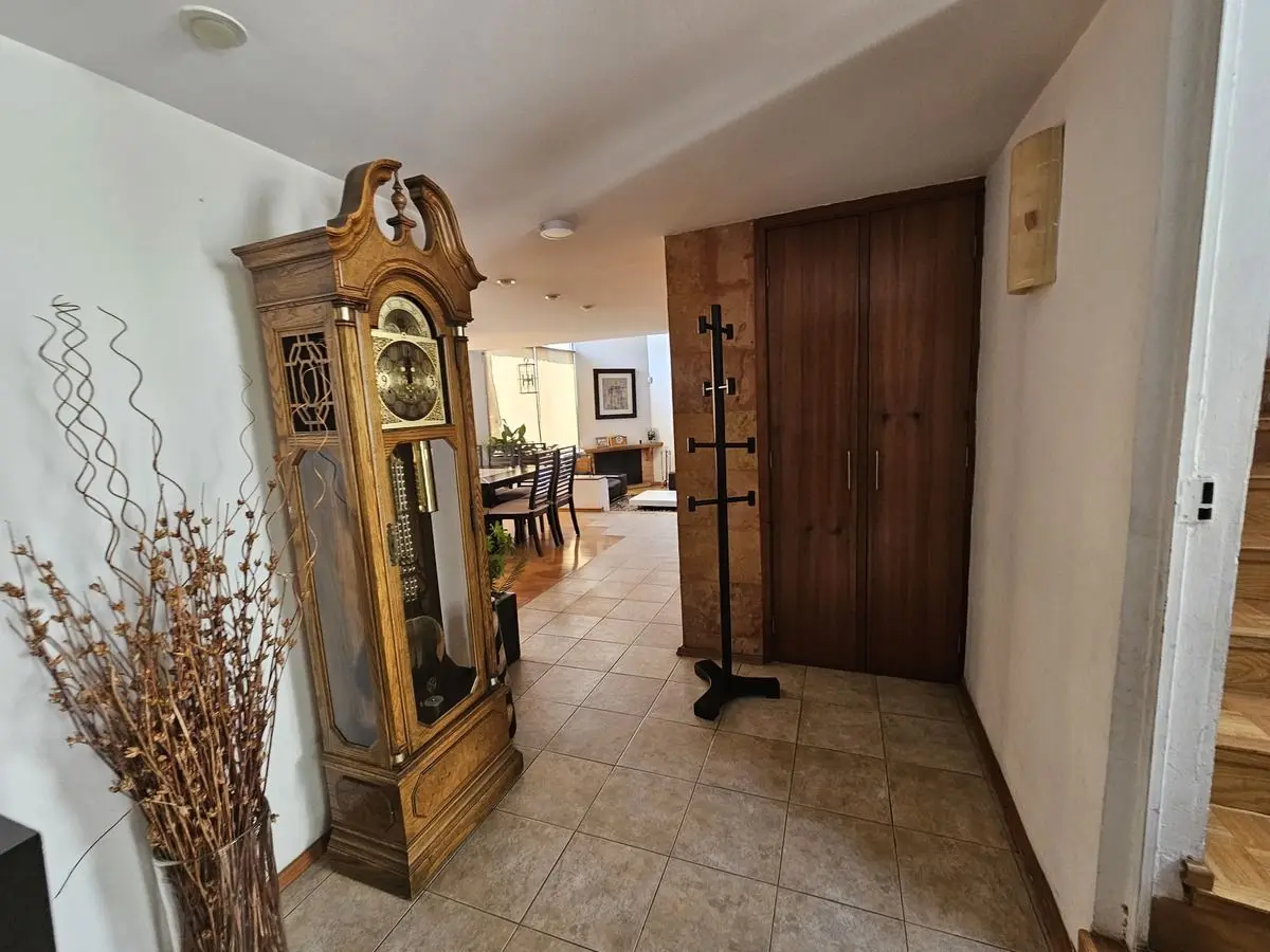 Vista Hermosa Casa Amplia y Remodelada en Venta — foto 3