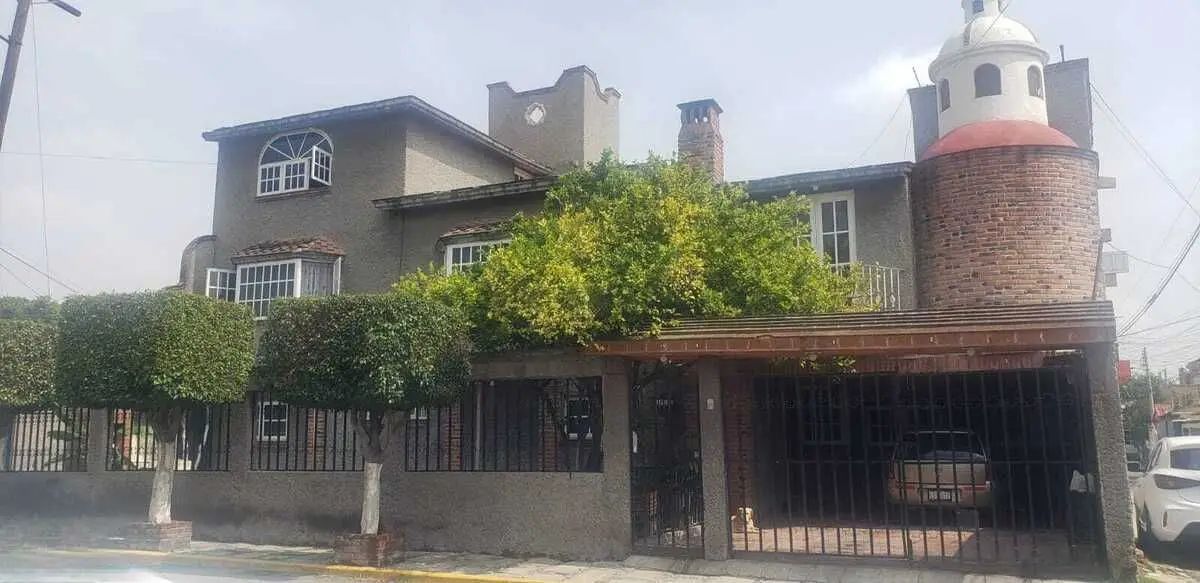 ¡Vive con Estilo y Comodidad! Casa Amplia en Coacalco, Perfecta Para Familias Gr
