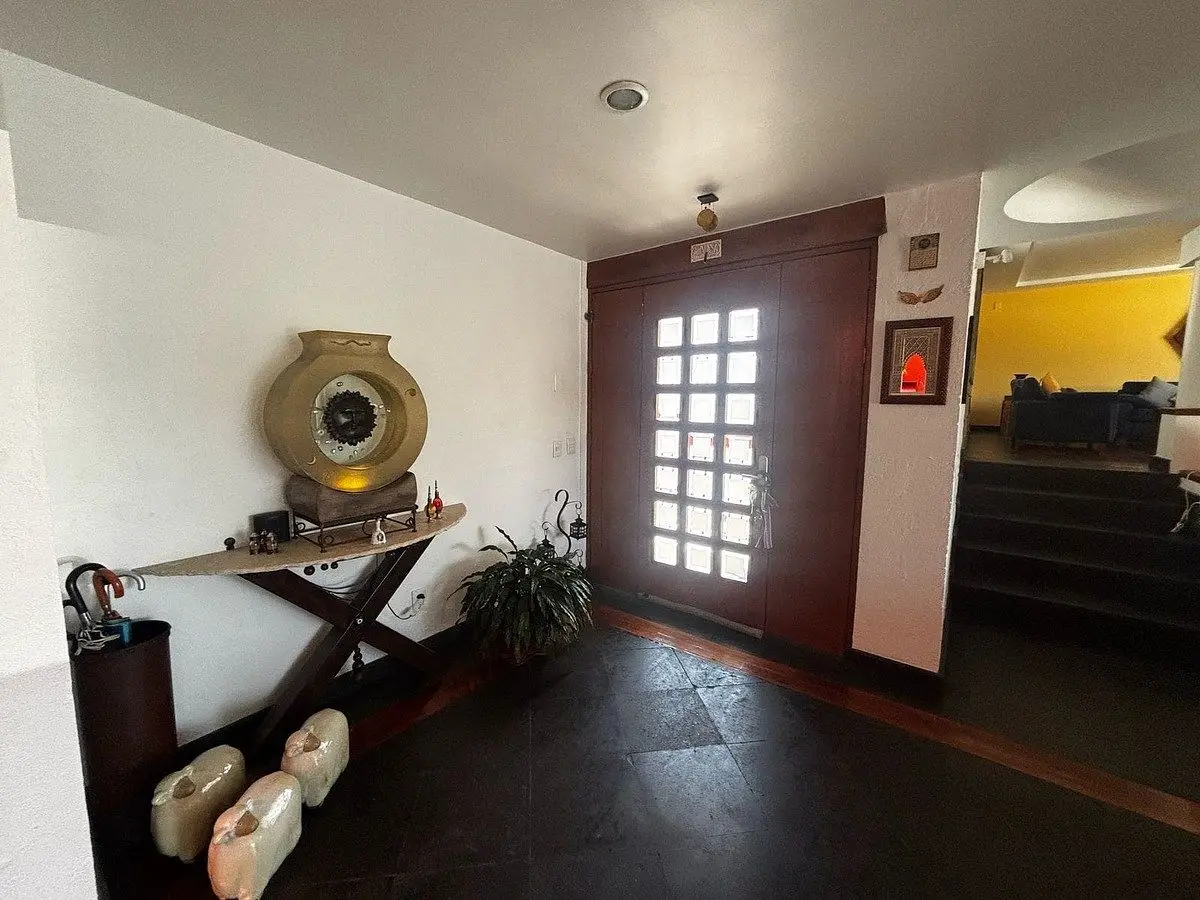 Venta Casa en Calle Cerrada Col. Lomas Quebradas — foto 2
