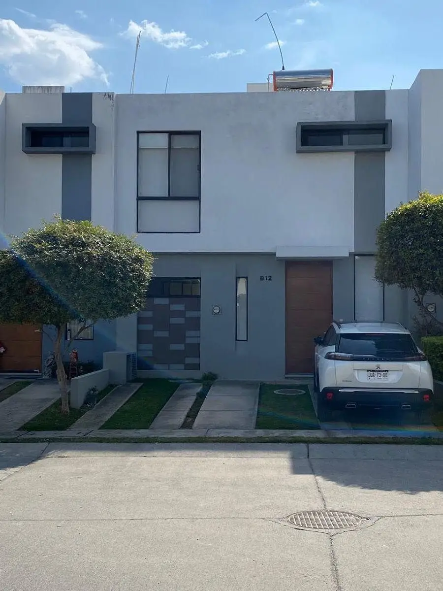 Comoda Casa en Renta en Las Grullas Residencial — foto 2