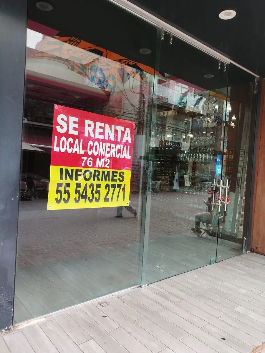 Se renta local comercial en Playa del Carmen