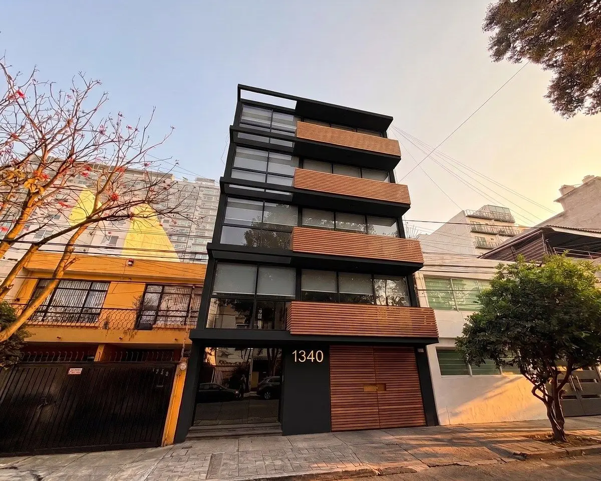 Edificio con Alto Potencial de Inversión: — foto 2
