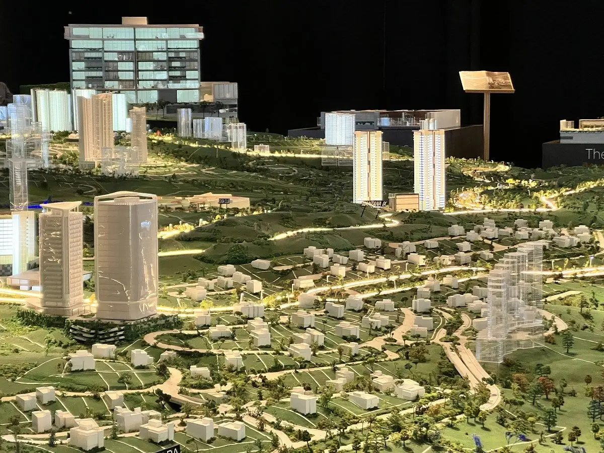 Vive el lujo de construir tu historia en Bosque Real: Terreno en esquina — foto 2