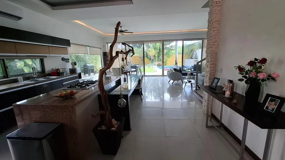 Cancún - Resid. Lagos Del Sol - Venta Casa acogedora, con jardín y alberca — foto 2