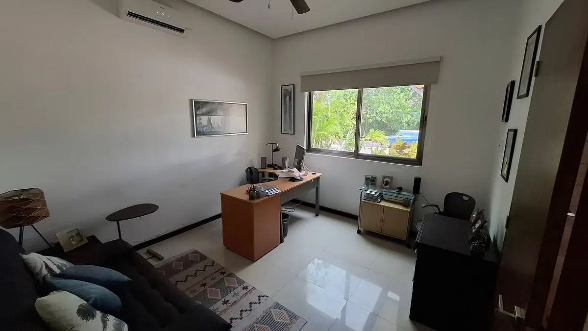 Cancún - Resid. Lagos Del Sol - Venta Casa acogedora, con jardín y alberca — foto 4