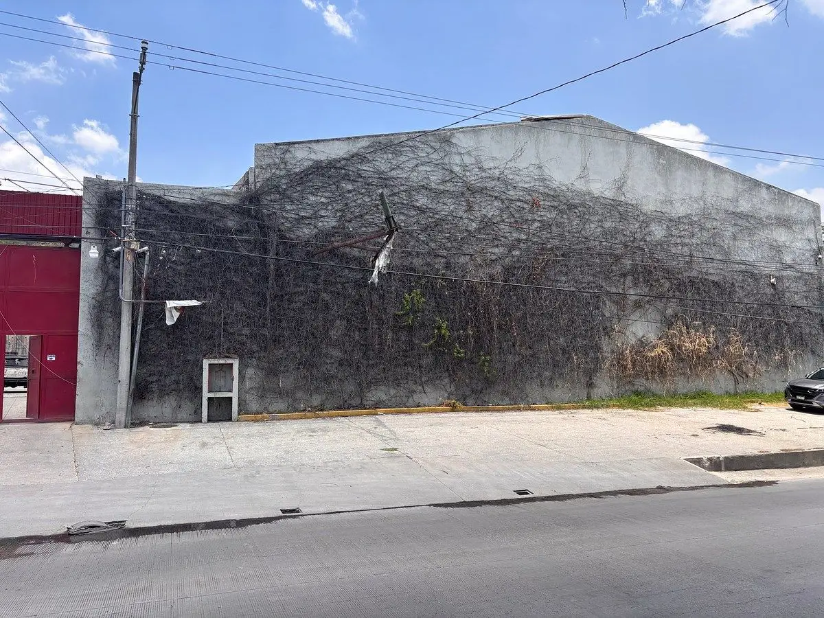 Terreno Industrial con Bodega Venta — foto 2