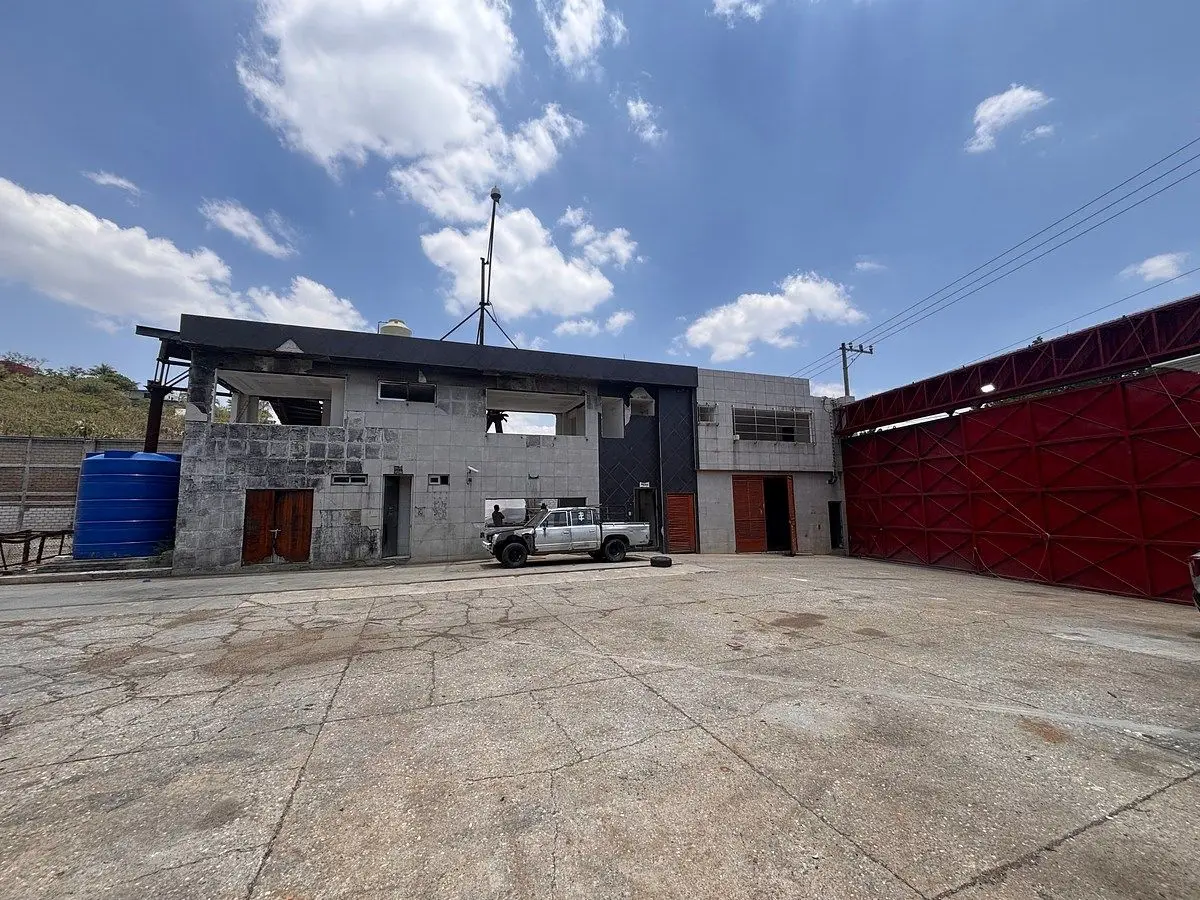 Terreno Industrial con Bodega Venta — foto 3