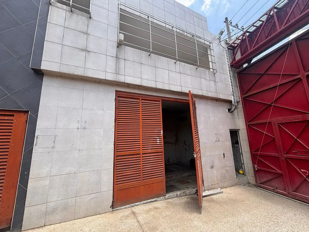Terreno Industrial con Bodega Venta — foto 6