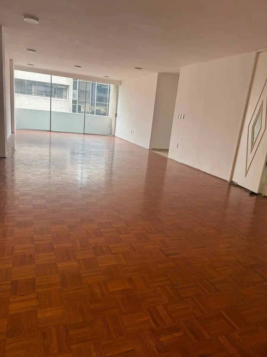 Excelente Departamento con Balcón y Mucha Luz Natural en Renta en Polanco — foto 2