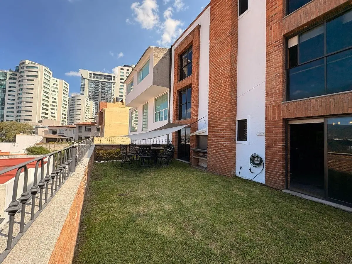 Excelente Casa en Privada Estilo Colonial Moderno