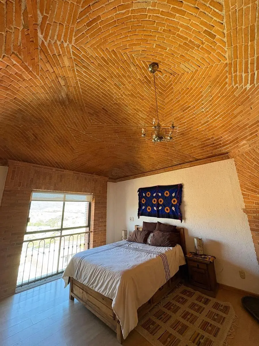 Excelente Casa en Privada Estilo Colonial Moderno — foto 4