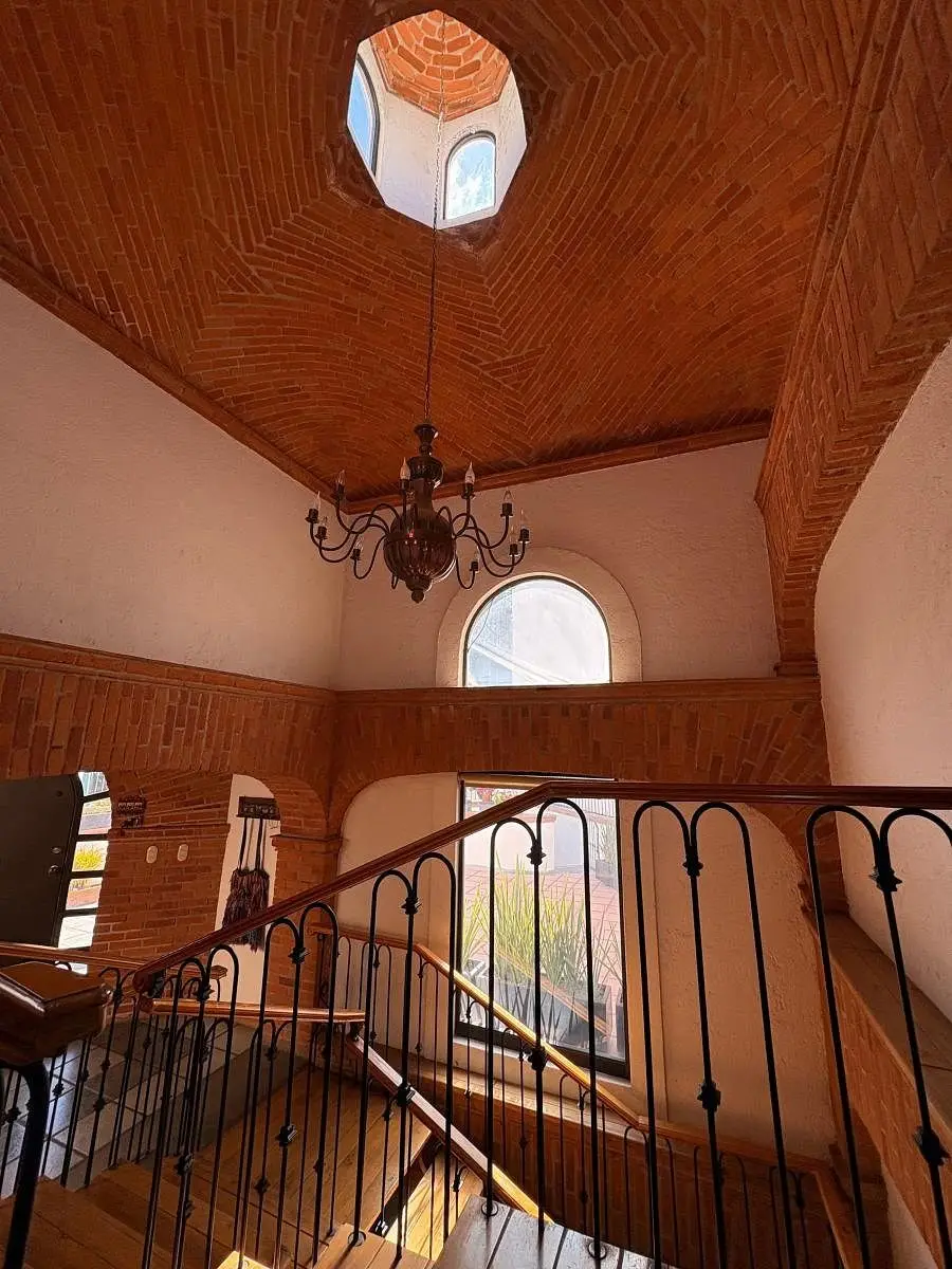 Excelente Casa en Privada Estilo Colonial Moderno — foto 7