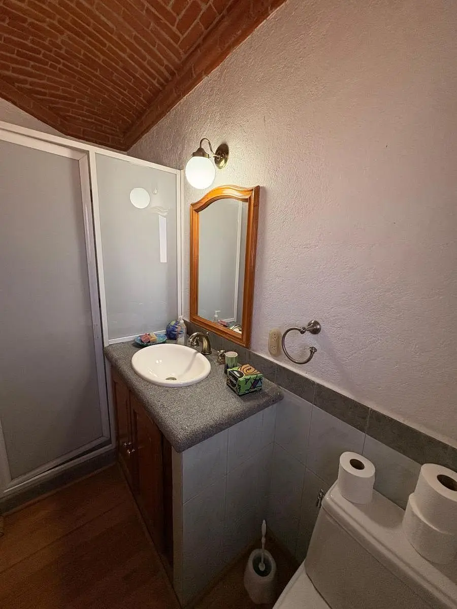 Excelente Casa en Privada Estilo Colonial Moderno — foto 4