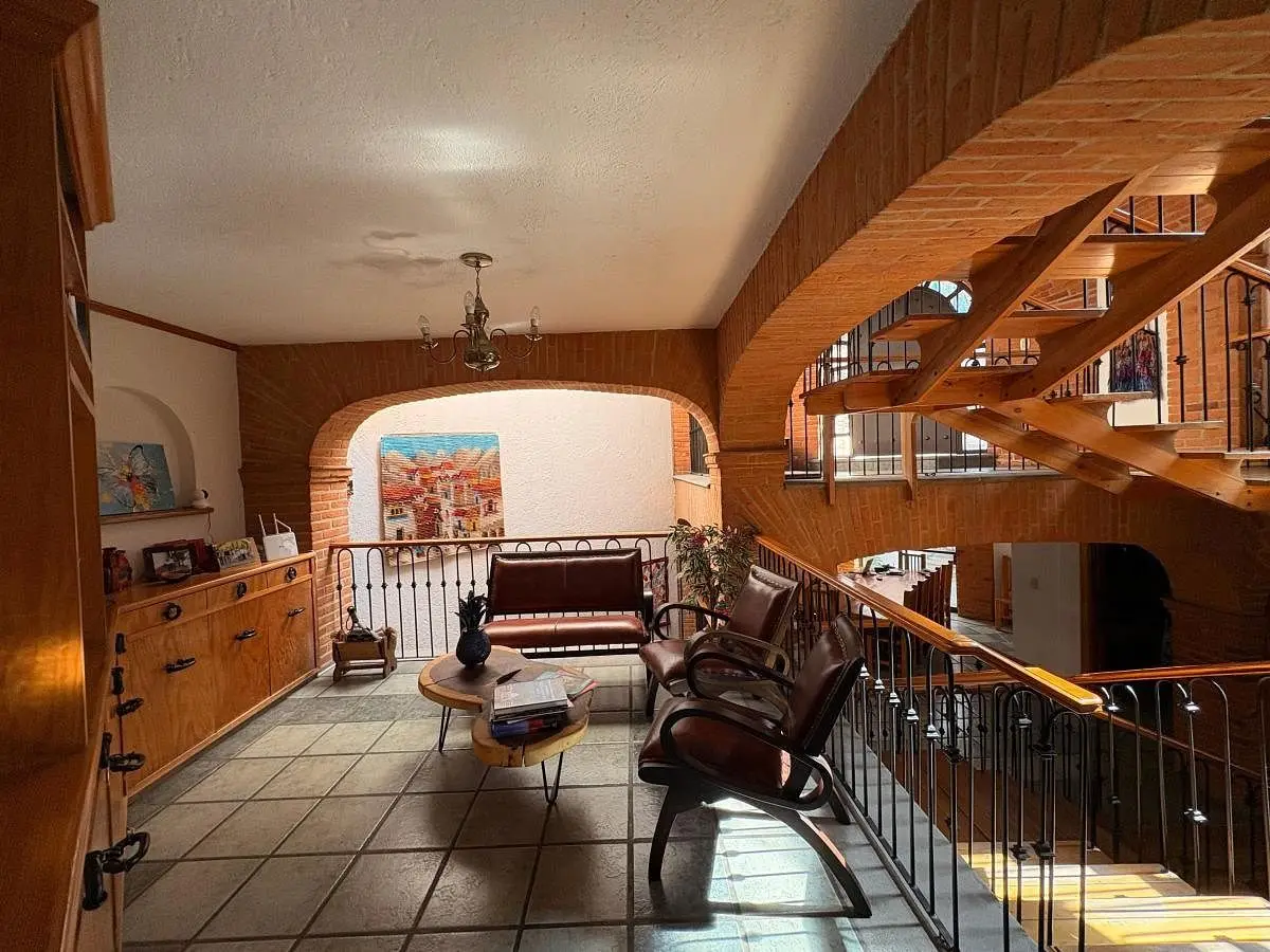 Excelente Casa en Privada Estilo Colonial Moderno — foto 8