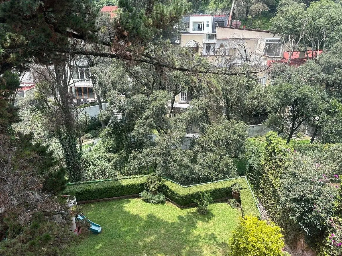 Exclusiva Residencia con Vista a la Cañada en Cerrada con Seguridad Privada — foto 2