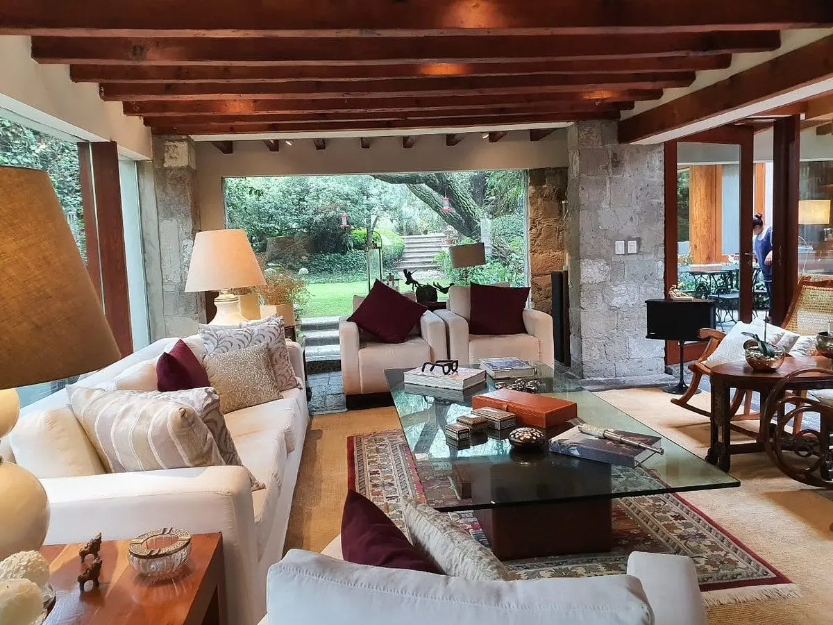 Oportunidad Única en Santa Fe: Hermosa Casa de Autor con Precio de Remate. — foto 2