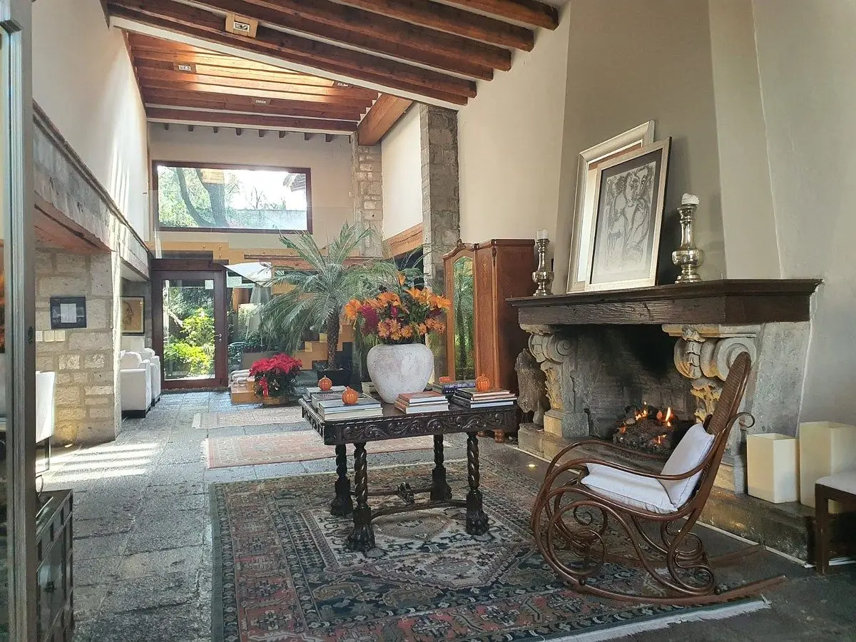 Oportunidad Única en Santa Fe: Hermosa Casa de Autor con Precio de Remate. — foto 7