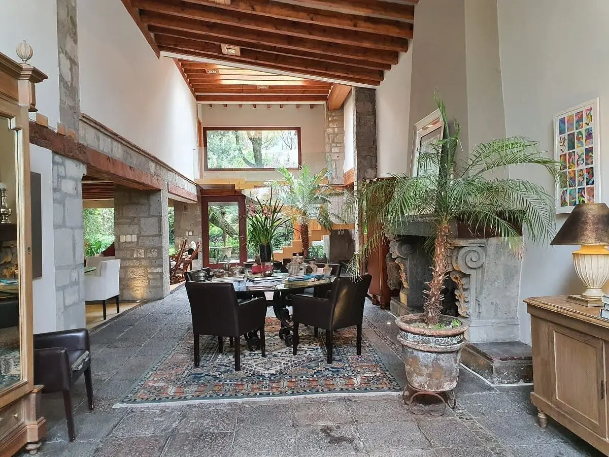 Oportunidad Única en Santa Fe: Hermosa Casa de Autor con Precio de Remate. — foto 8