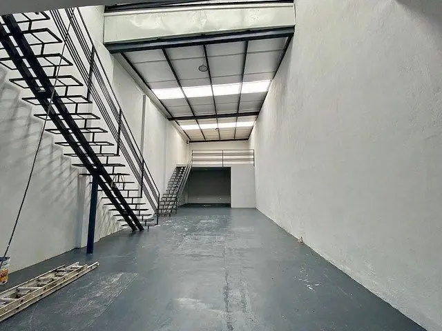 Bodega Nueva en Periferico a unos Minutos de Zona Real — foto 4