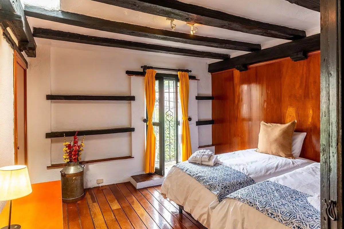 Casa en Esquina en el Histórico Barrio de Santa Catarina — foto 2
