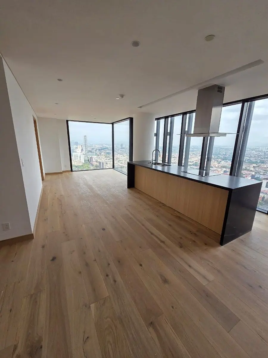Departamento de Lujo en Renta en University Tower.