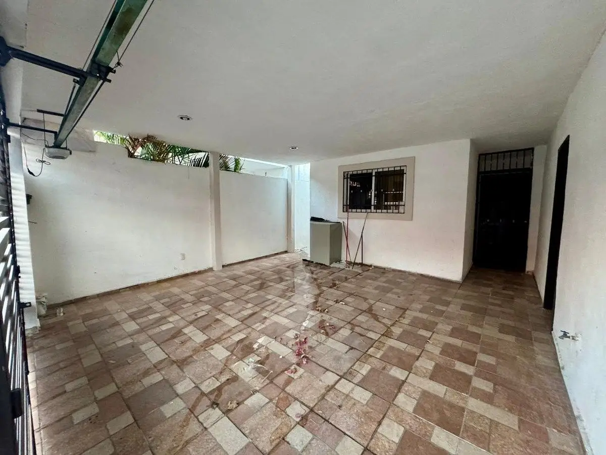 Casa en Venta de 2 plantas con garage en la Zona Plaza las Americas — foto 3