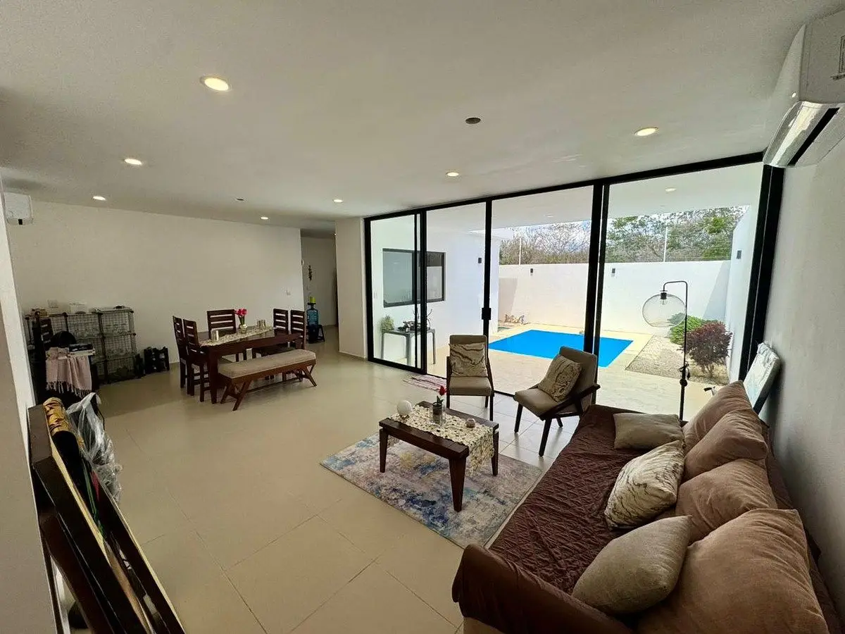 Casa en Venta de 4 Habitaciones en Cholul | Equipada y con Amenidades! — foto 3