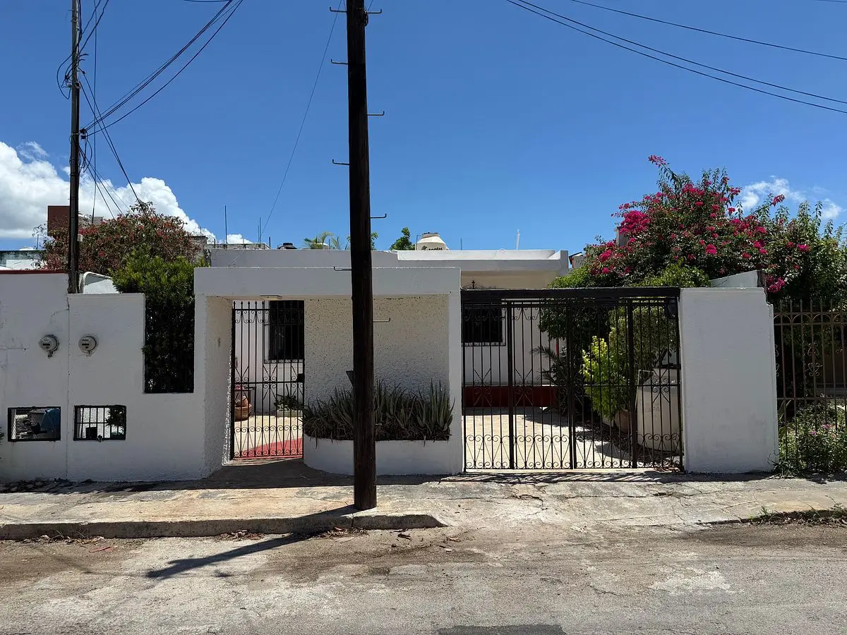 Casa en Venta de Una sola Planta de 2 habitaciones en Loma Bonita, Mérida