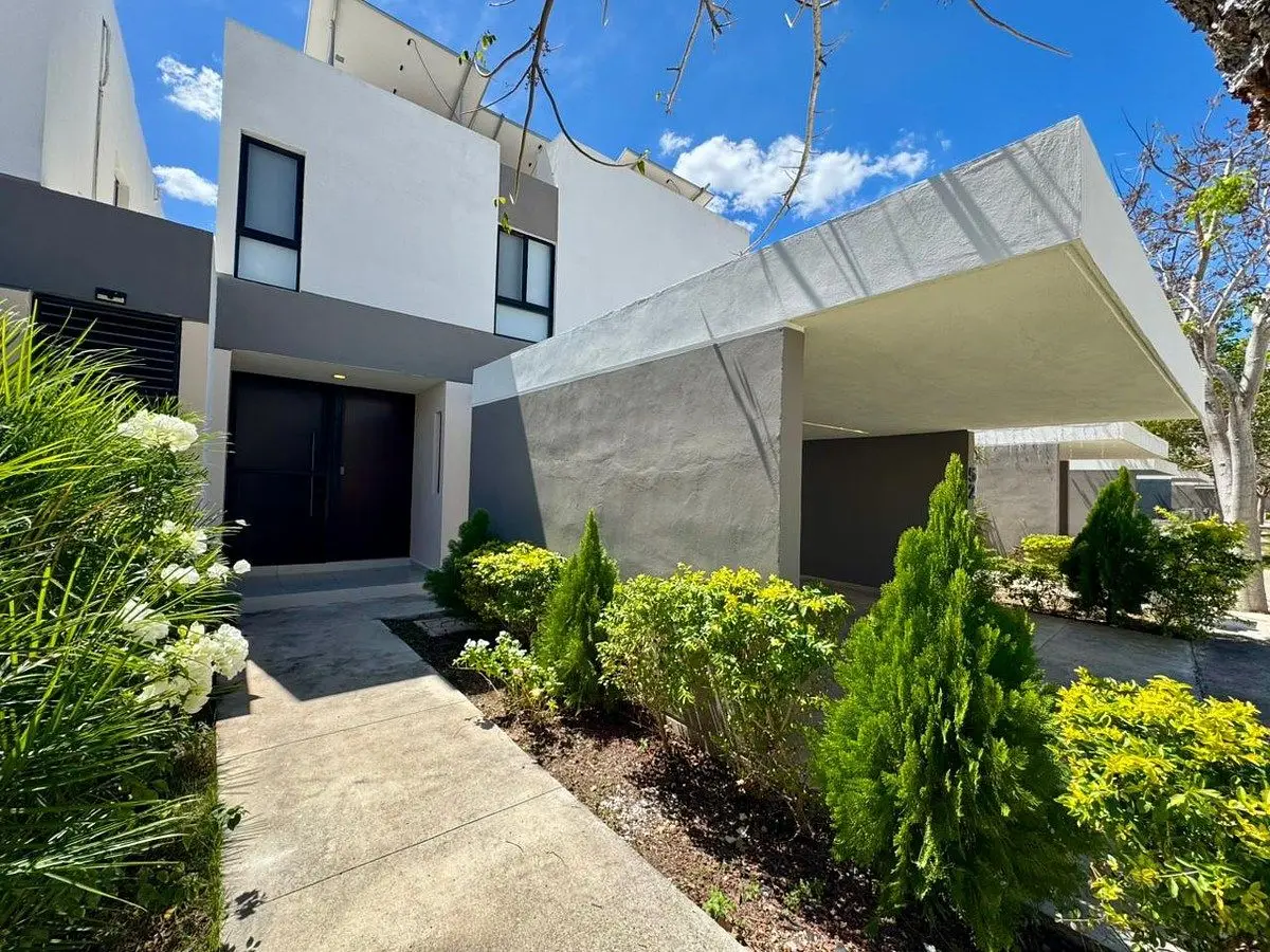 Casa en Venta en Privada "5 Habitaciones" En Palta 152, Cholul Mérida — foto 2
