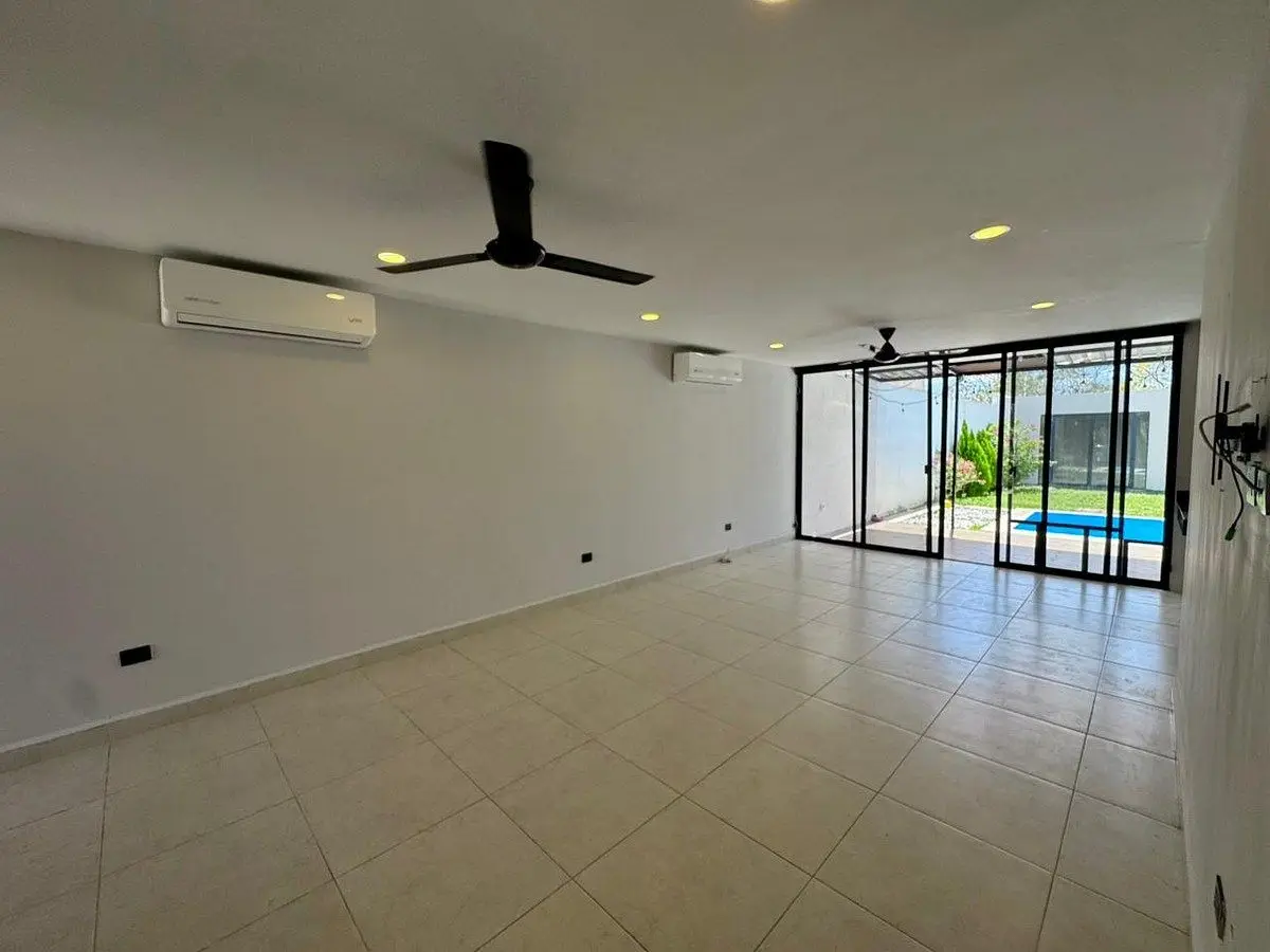 Casa en Venta en Privada "5 Habitaciones" En Palta 152, Cholul Mérida — foto 4