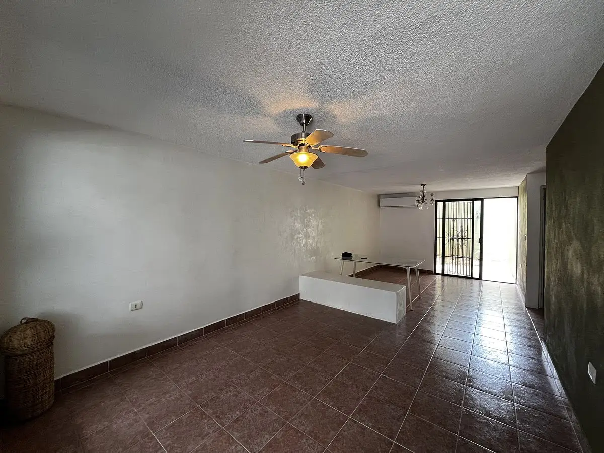 Casa en Pensiones, 3 habitaciones y muy amplia — foto 5