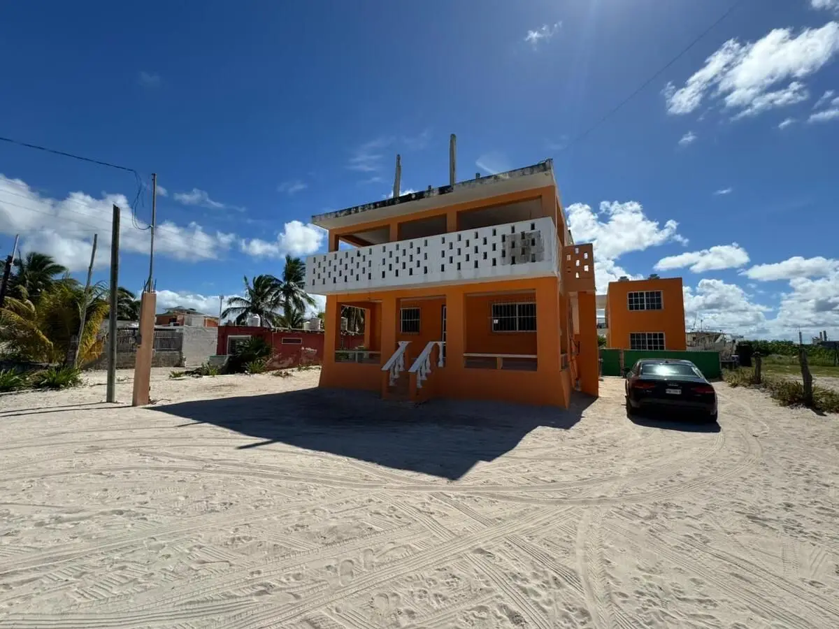 Gran oportunidad de inversión en Chelem: propiedad con 6 departamentos equipados — foto 2