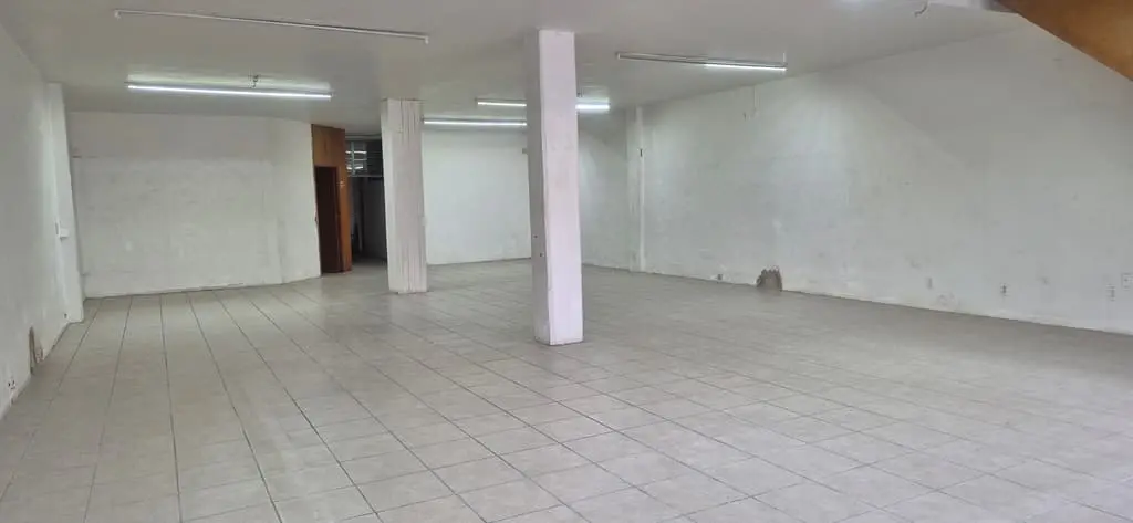 Local Comercial Cerca a Mariano Otero — foto 2