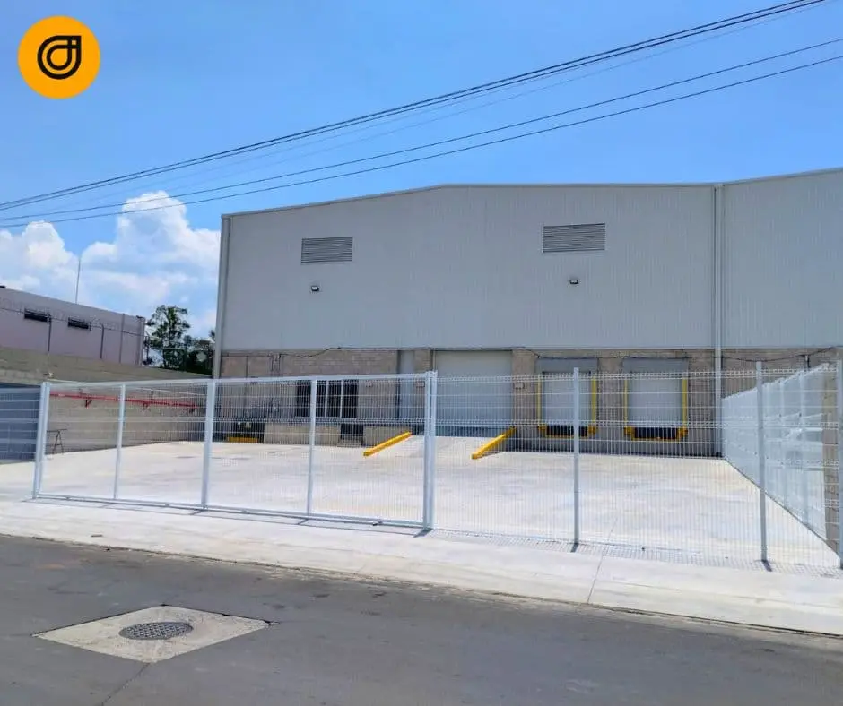 Bodega Comercial en Renta Sobre Periférico Oriente, Zona Oblatos