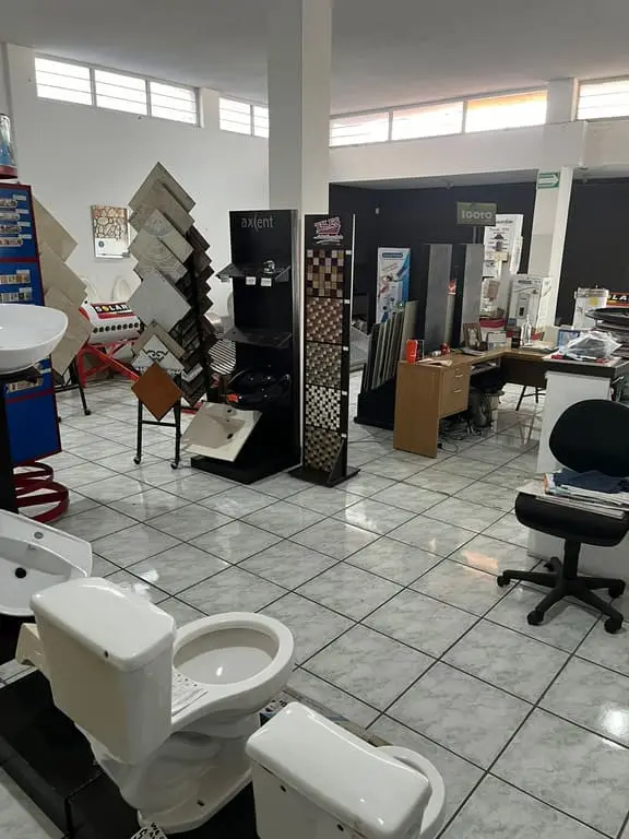 Edificio con Departamentos y Locales Comerciales Col Arcos Vallarta — foto 2