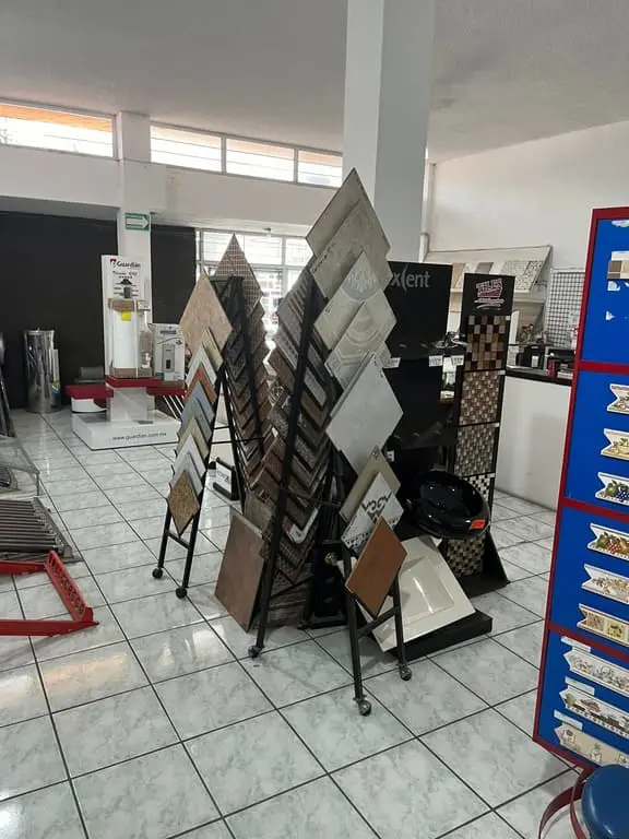 Edificio con Departamentos y Locales Comerciales Col Arcos Vallarta — foto 3