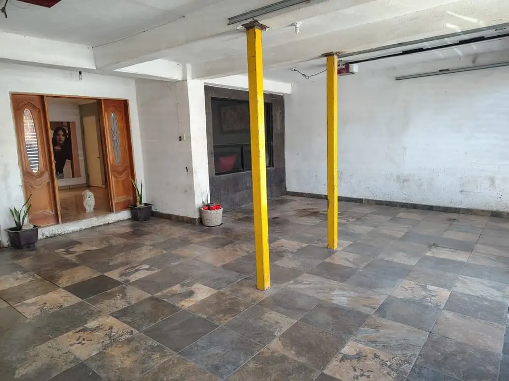 Praderas del Leon !!!!! Magnifica y Amplia Casa en Venta Super Ubicada a 10 Min del Centro de la Ciudad — foto 2