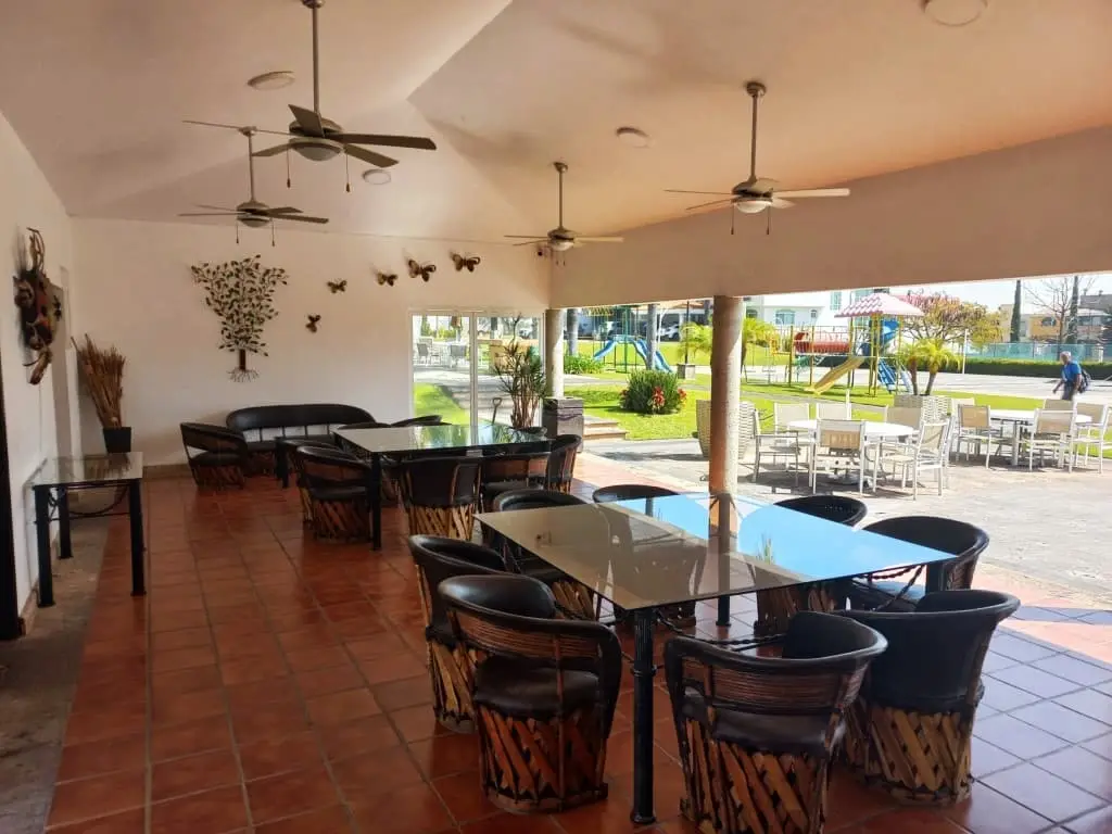 TERRENO SAN JOSE DEL TAJO Coto lll ( el mejor ) Excelente Orientación y Ubicación junto al Bosque ( Parque Natural Privado ) 314 m2 ( único terreno chico en venta ) Agradable Casa Club Acceso y vigilancia 24 hrs. — foto 9