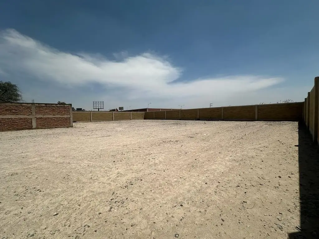 Terreno en esquina carretera a Chapala 2,174 m2 Cerca Aeropuerto Guadalajara — foto 5