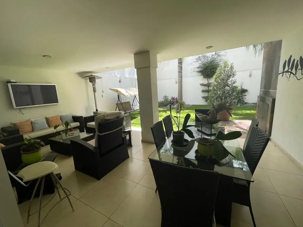 Exclusiva Casa en Venta en Jardines Universidad — foto 3